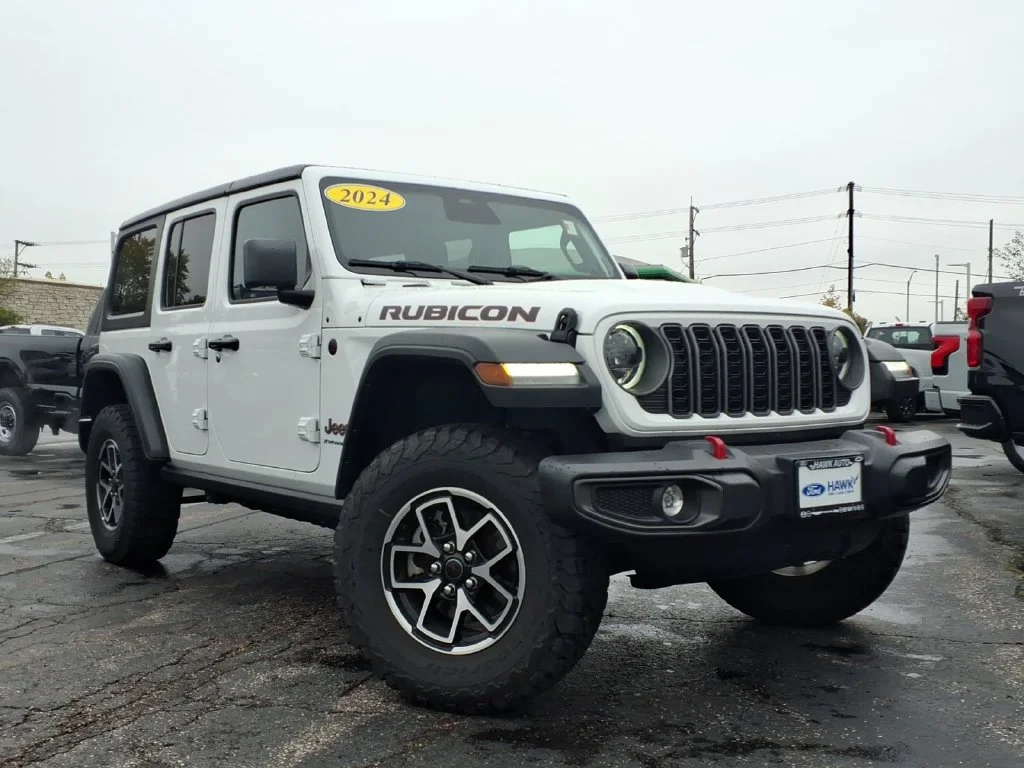 Used 2026 Bright White Clearcoat Jeep Rubicon image 1