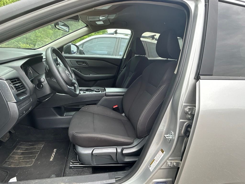 Used 2024 Silver Nissan S image 14