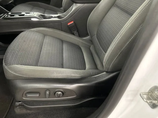 Used 2022 White Chevrolet 1LT image 7