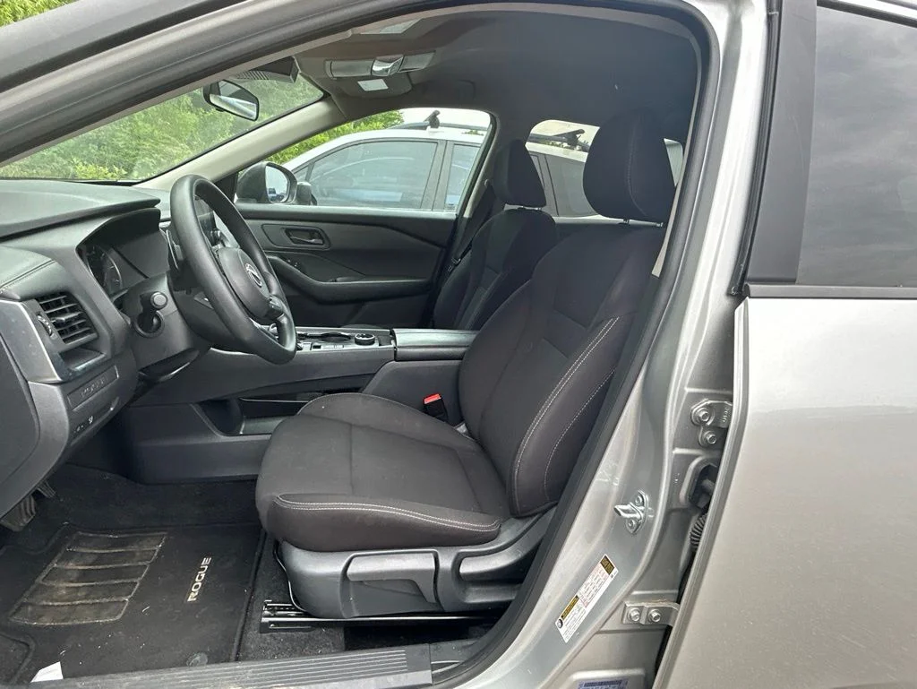 Used 2024 Silver Nissan S image 14