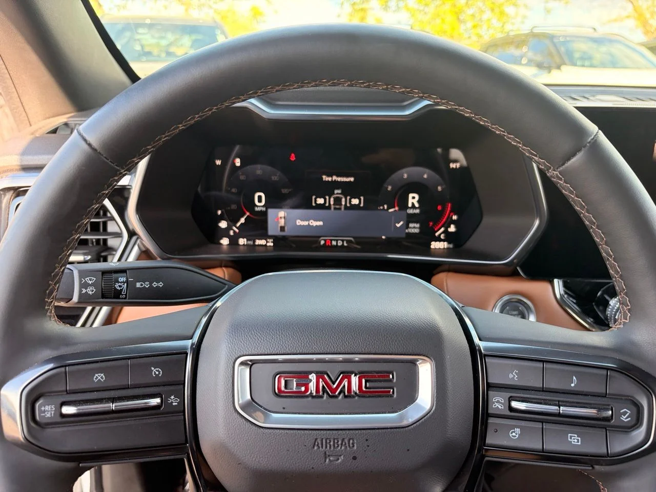 Used 2025 Summit White GMC AT4 image 30