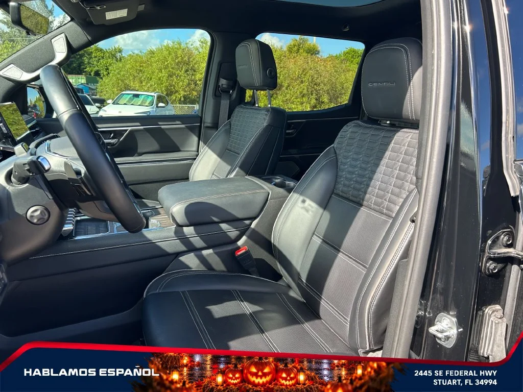 Used 2025 Onyx Black GMC Extended Range Denali image 15