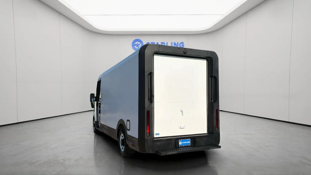 Used 2024 Oyster White BrightDrop EJY image 7