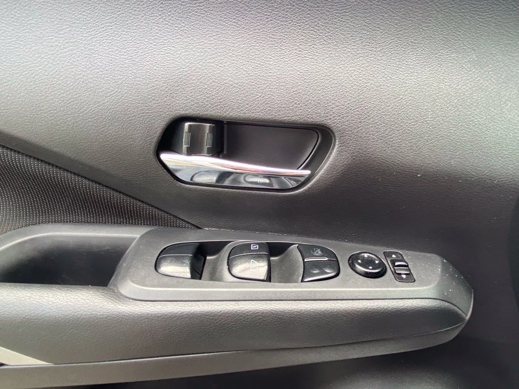 Used 2023 White Nissan SV image 21