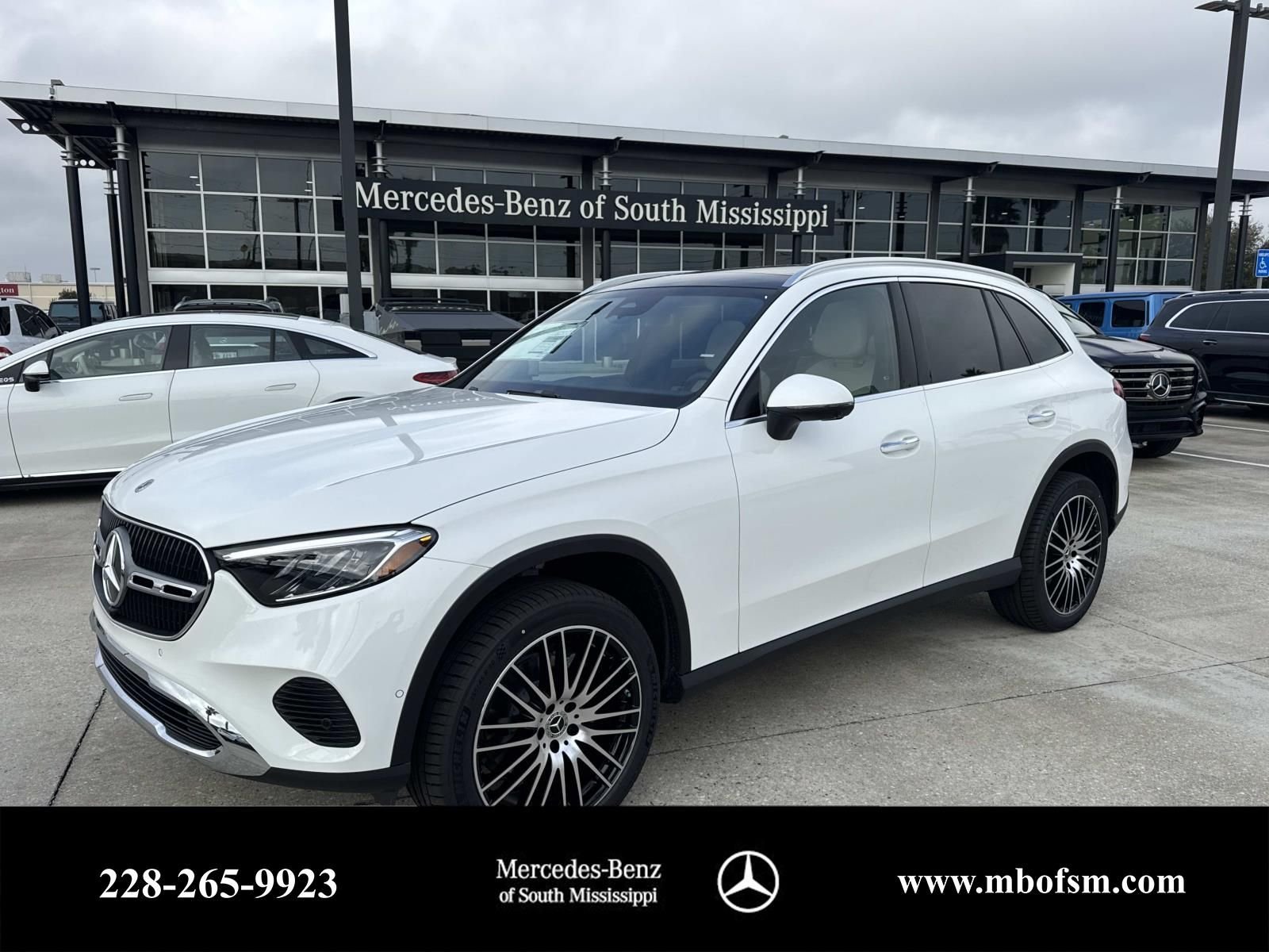 2026 Mercedes-Benz GLC GLC 300's photo
