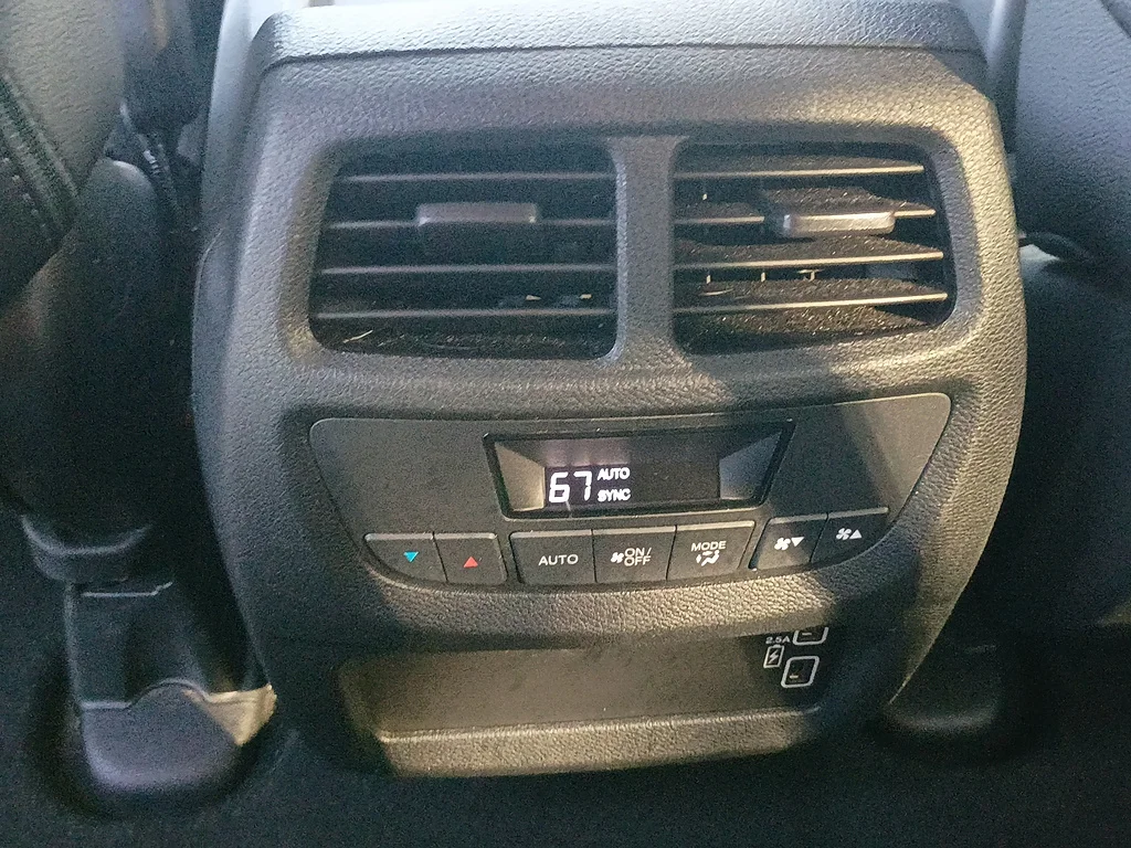 Certified Used 2022 Crystal Black Pearl Honda SE image 19