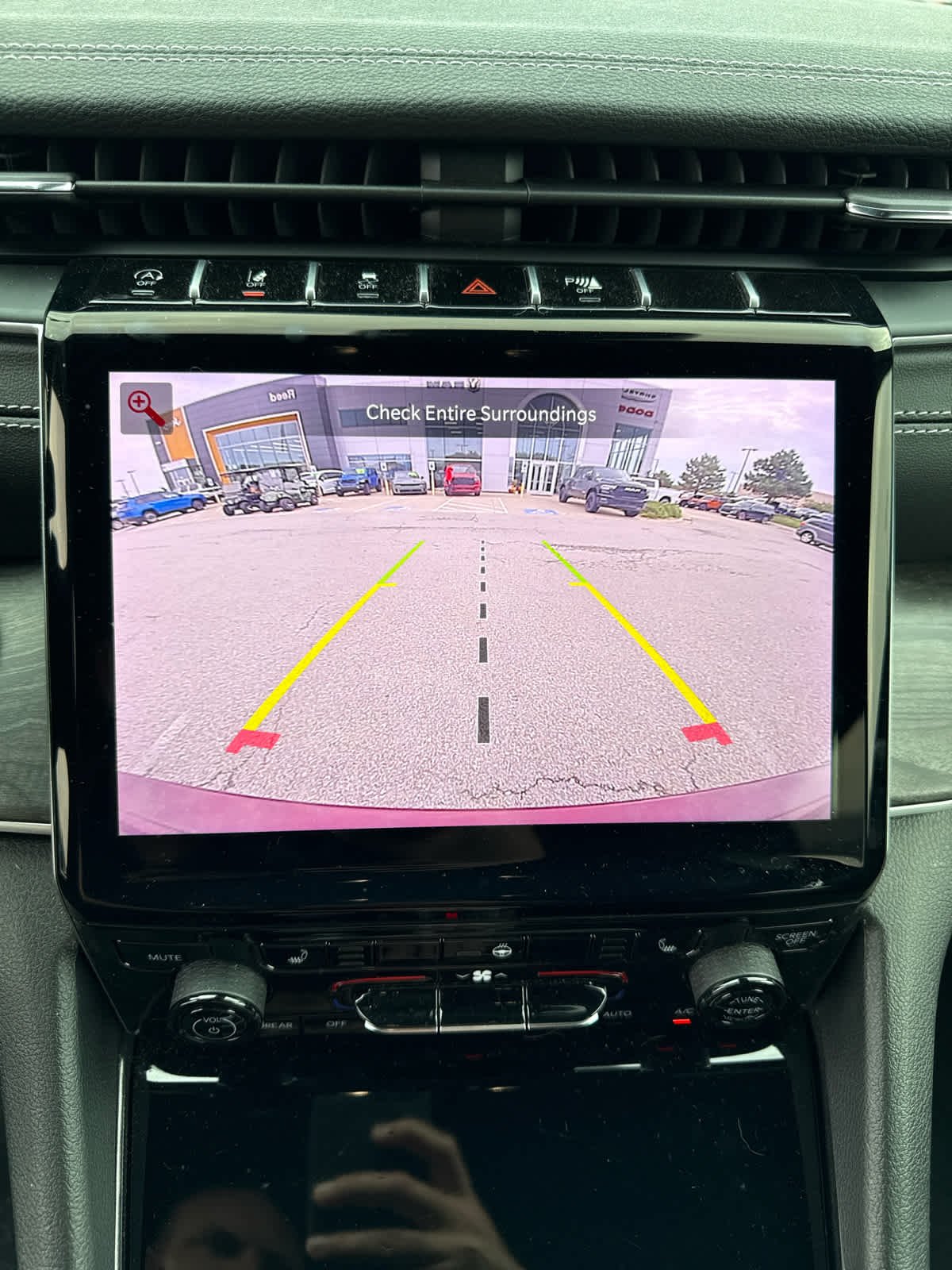 Used 2024 Velvet Red Pearlcoat Jeep Limited image 12