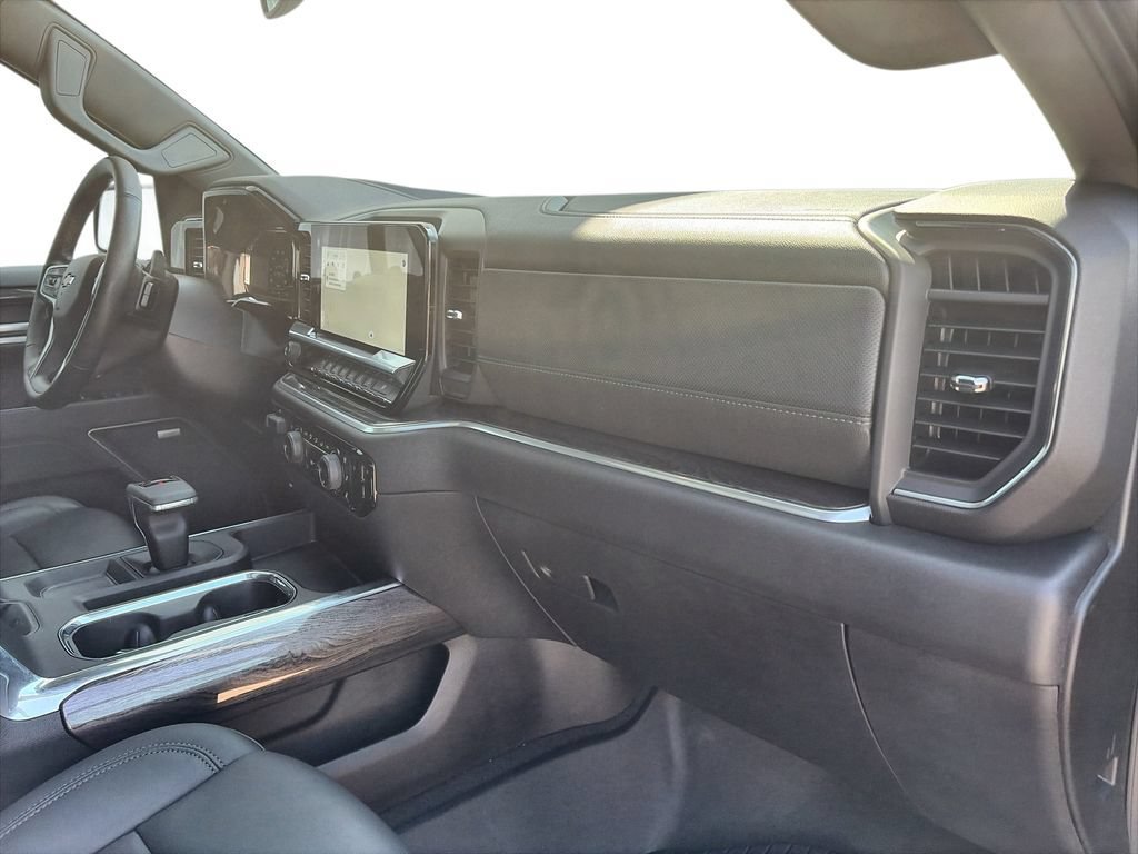 Used 2025 Cypress Gray Chevrolet LTZ image 30