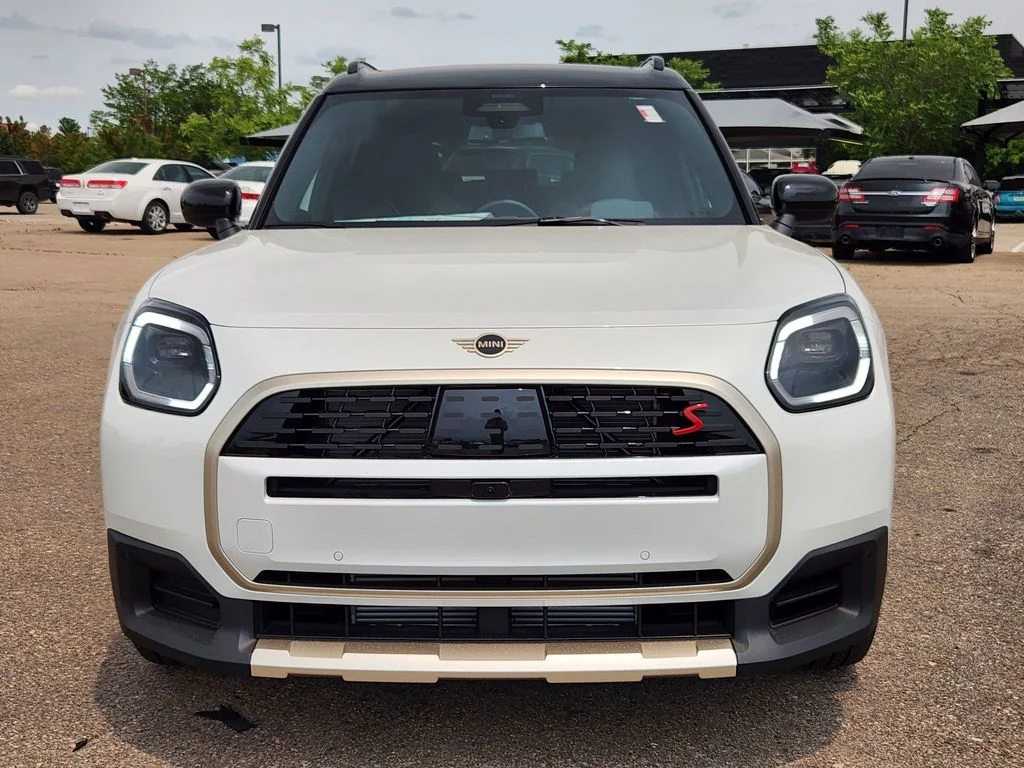 New 2027 Nanuq White Metallic MINI Iconic image 6