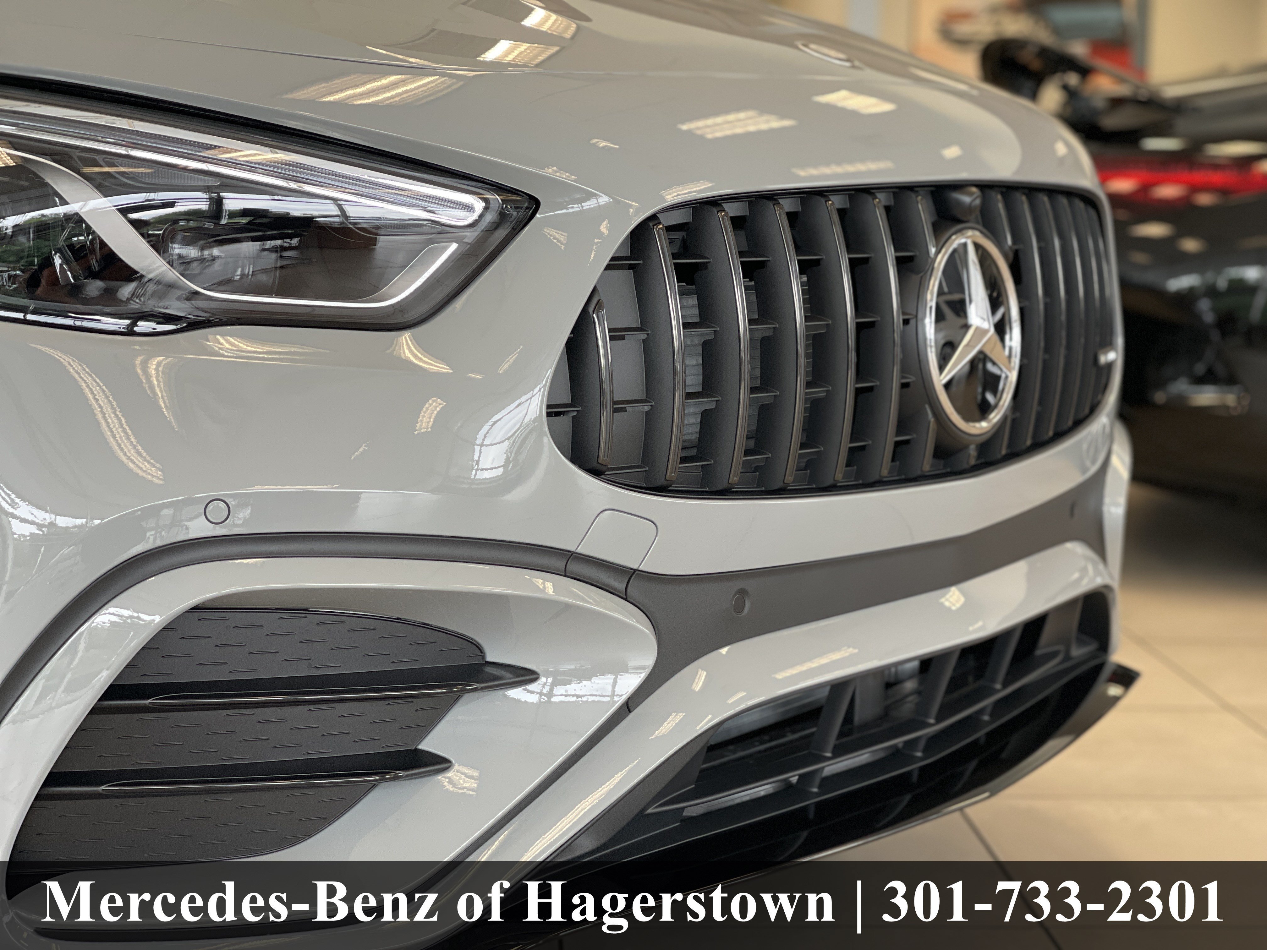 New 2026 MANUFAKTUR Alpine Grey Mercedes-Benz AMG® GLA 35 4MATIC SUV image 60