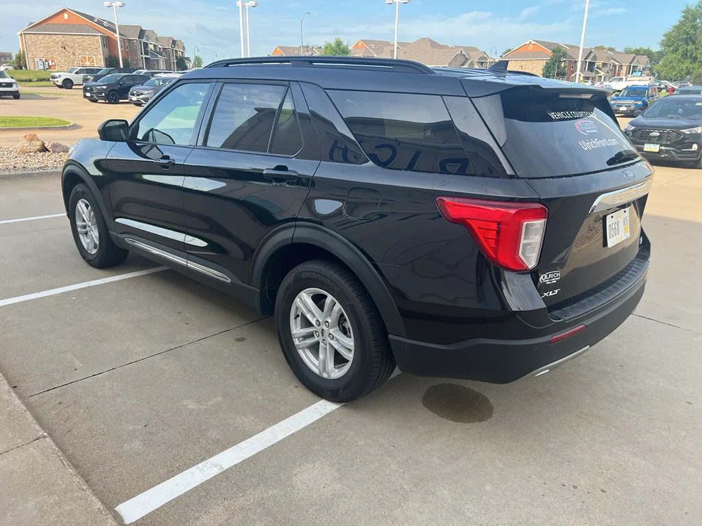 Used 2024 Agate Black Metallic Ford XLT image 6