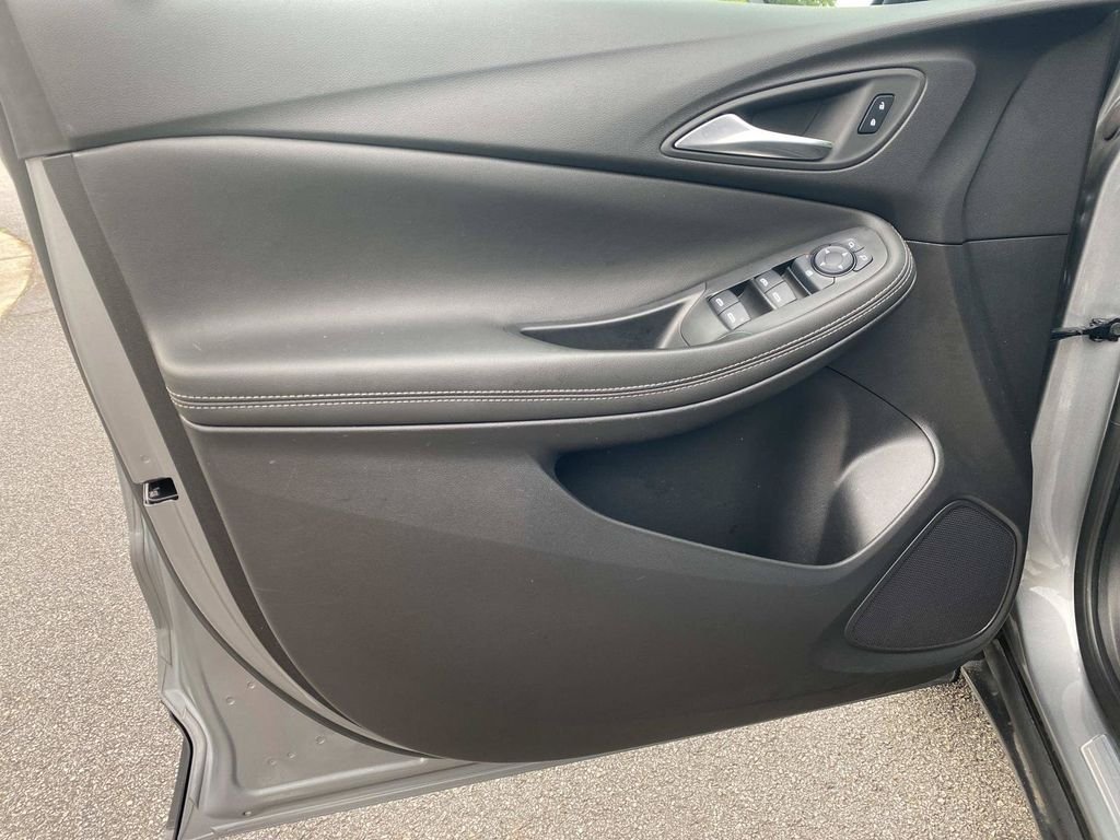 Used 2023 Moonstone Gray Metallic Buick Select image 15