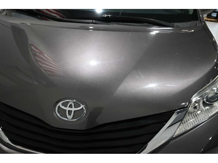 Used 2013 GRAY Toyota LE Mobility Handicap Van image 39