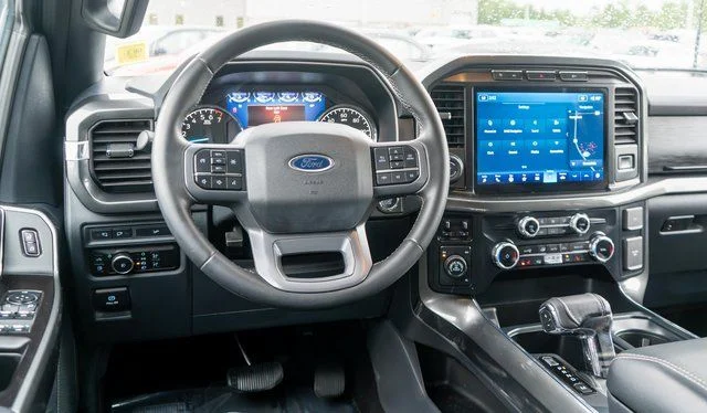 Used 2023 Gray Ford XLT image 12