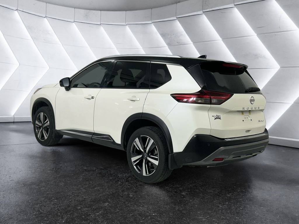 Used 2023 White Nissan SL image 6