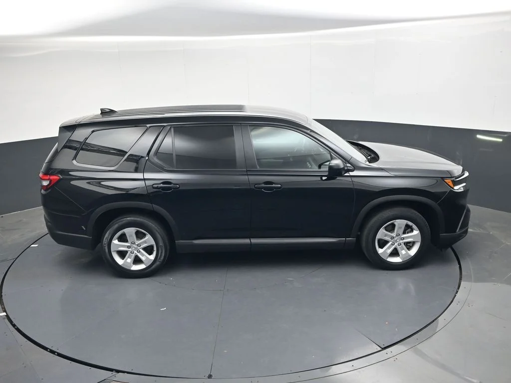 Used 2023 Crystal Black Pearl Honda LX image 29