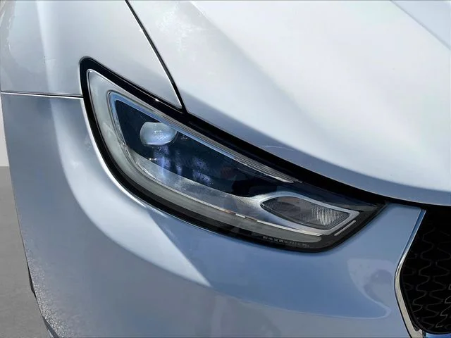 Used 2024 White Chrysler Touring L image 33