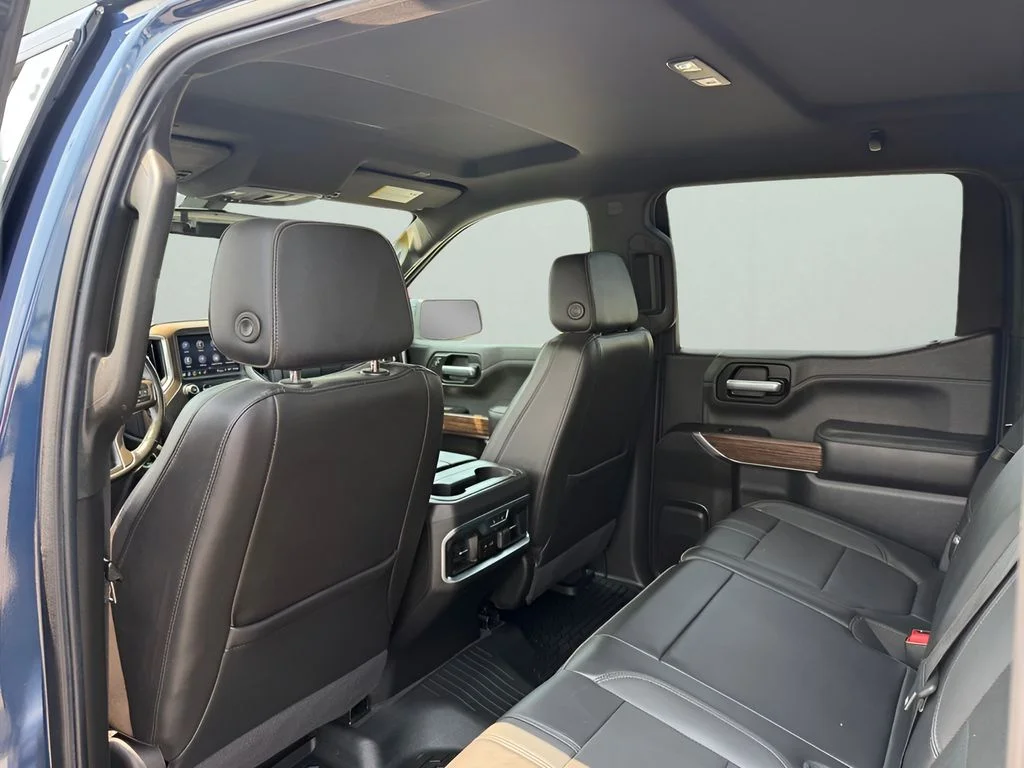 Used 2021 Northsky Blue Metallic Chevrolet High Country image 11