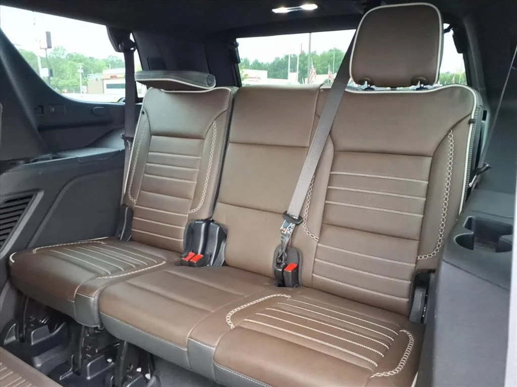 Used 2025 Summit White GMC Denali Ultimate image 25