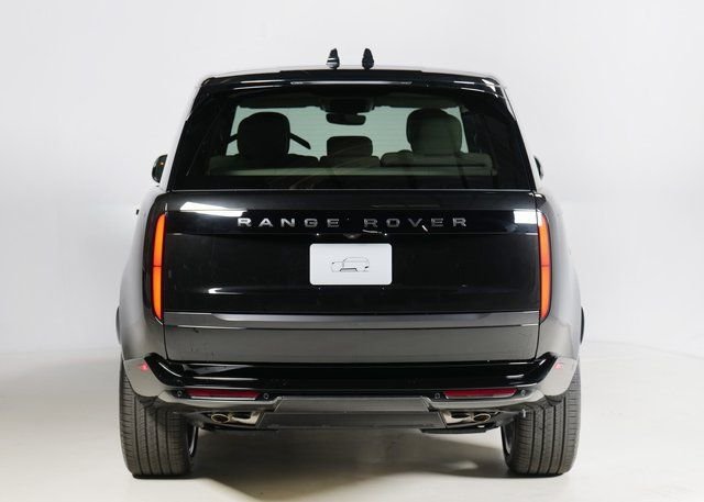 New 2026 Santorini Black Land Rover SE image 7