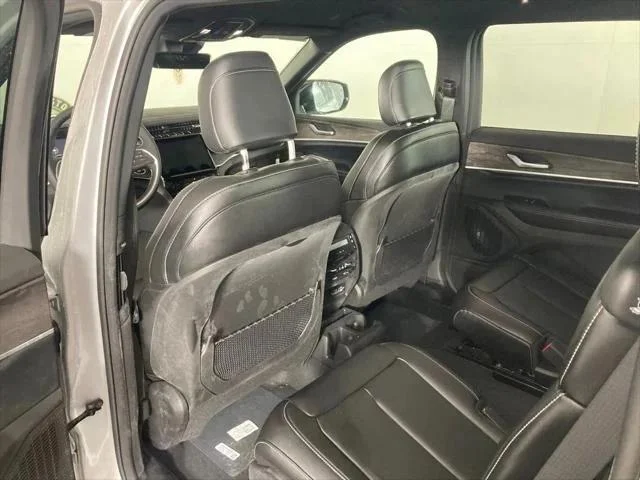 2025 Jeep Grand Cherokee L Limited - Photo 25