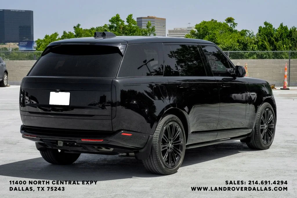 Used 2023 Black Land Rover Autobiography image 6
