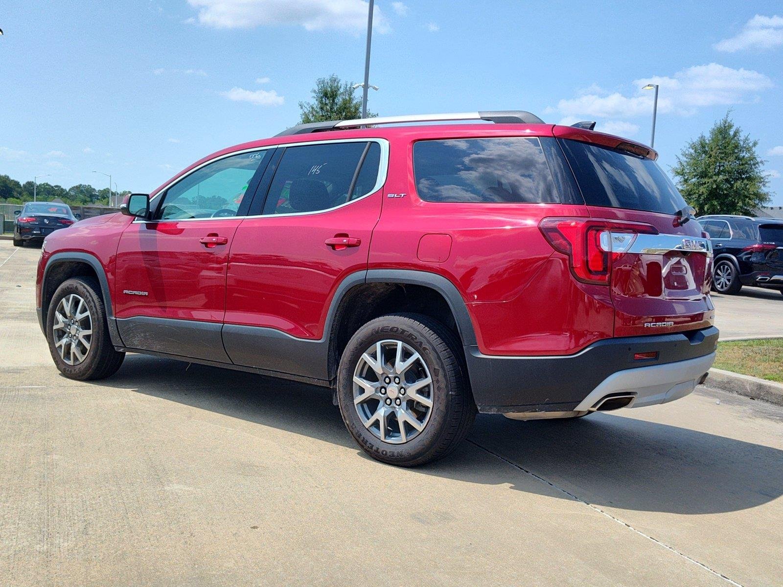 Used 2023 Volcanic Red Tintcoat GMC SLT image 4