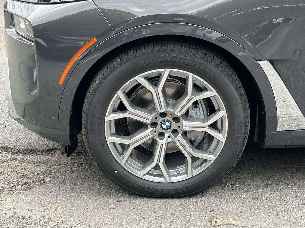 Used 2026 Gray Metallic BMW xDrive40i image 10
