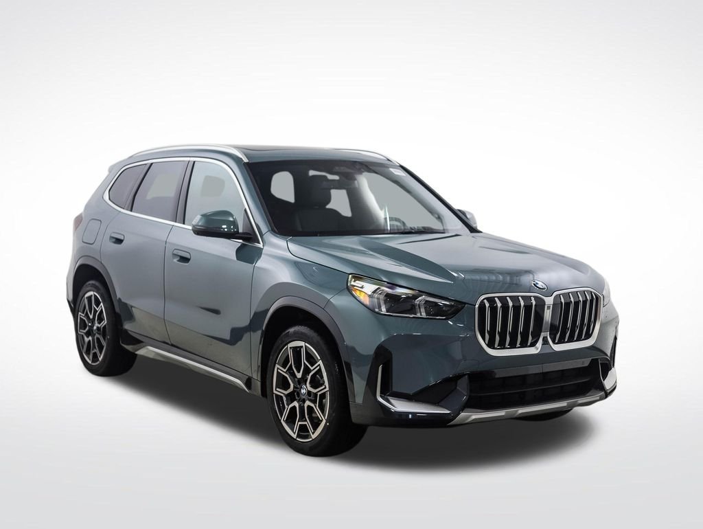 Used 2026 Green Metallic BMW xDrive28i image 7