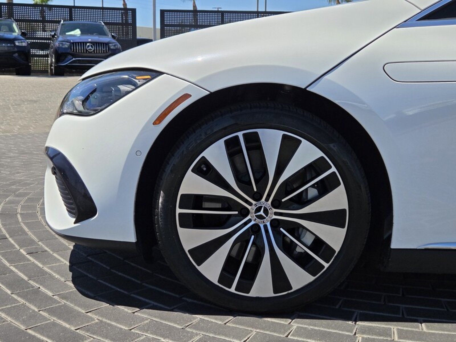 Certified Used 2023 MANUFAKTUR Moonlight White Metallic Mercedes-Benz EQE 350+ image 12