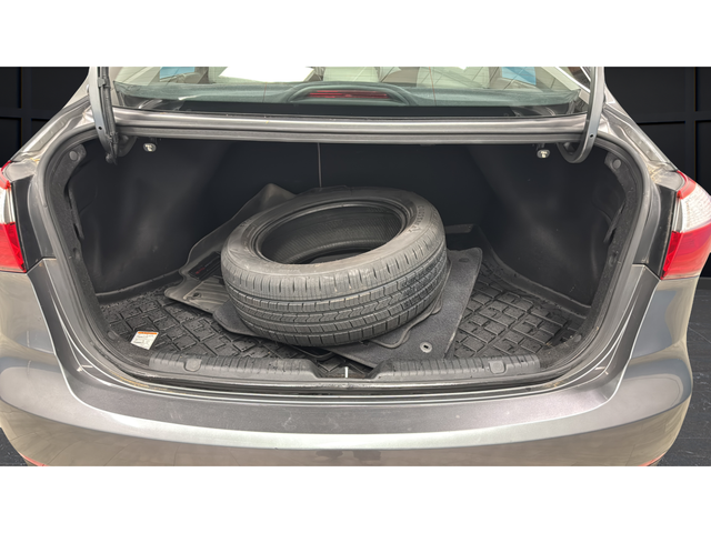 Used 2015 Graphite Steel Kia EX image 24