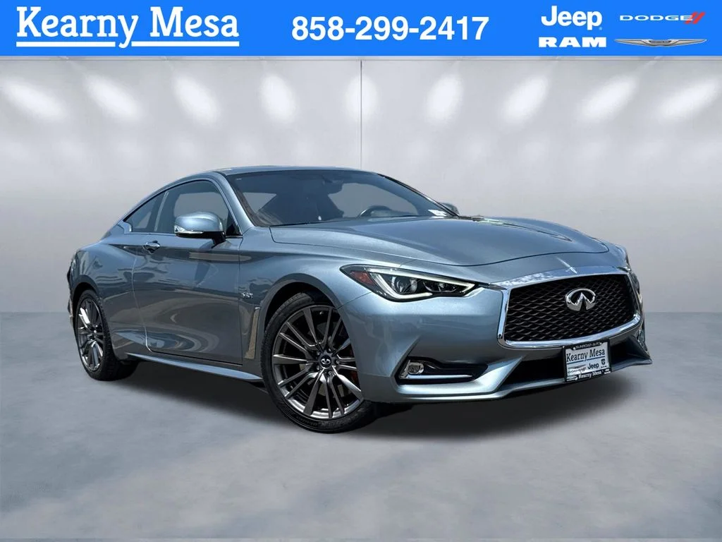 Used 2017 Blue INFINITI Red Sport 400 image 1