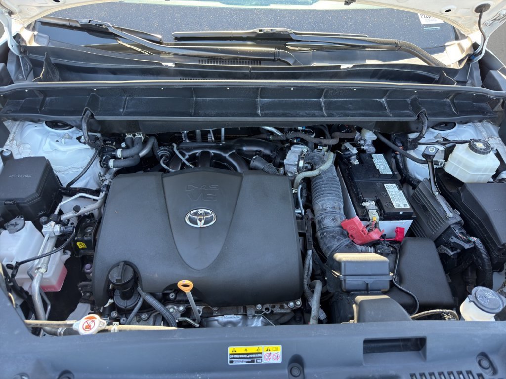 Used 2022 White Toyota Limited image 21