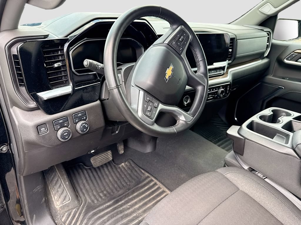 Used 2024 Black Chevrolet LT (2FL) image 9