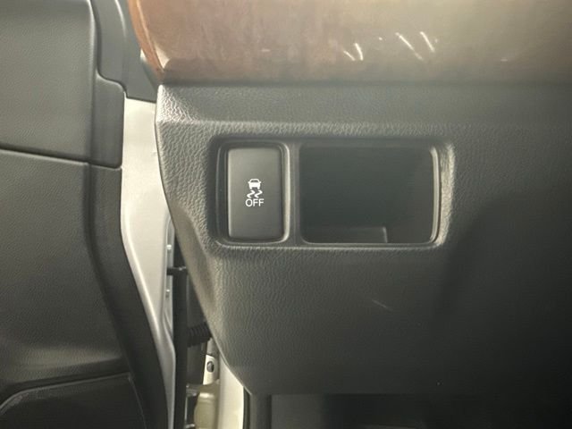Used 2011 Silver Honda EX image 22