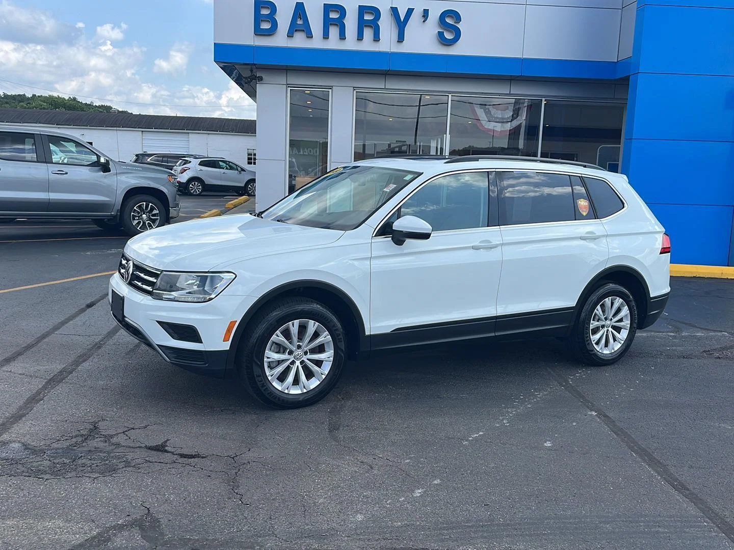 Used 2019 Volkswagen Tiguan SE with VIN 3VV2B7AX4KM079410 for sale in West Union, OH