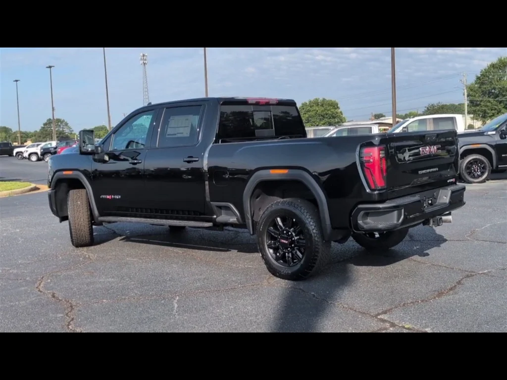 Used 2026 Onyx Black GMC AT4 image 6