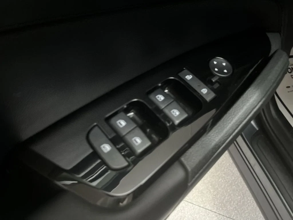 Used 2023 Gray Kia X-Line image 17