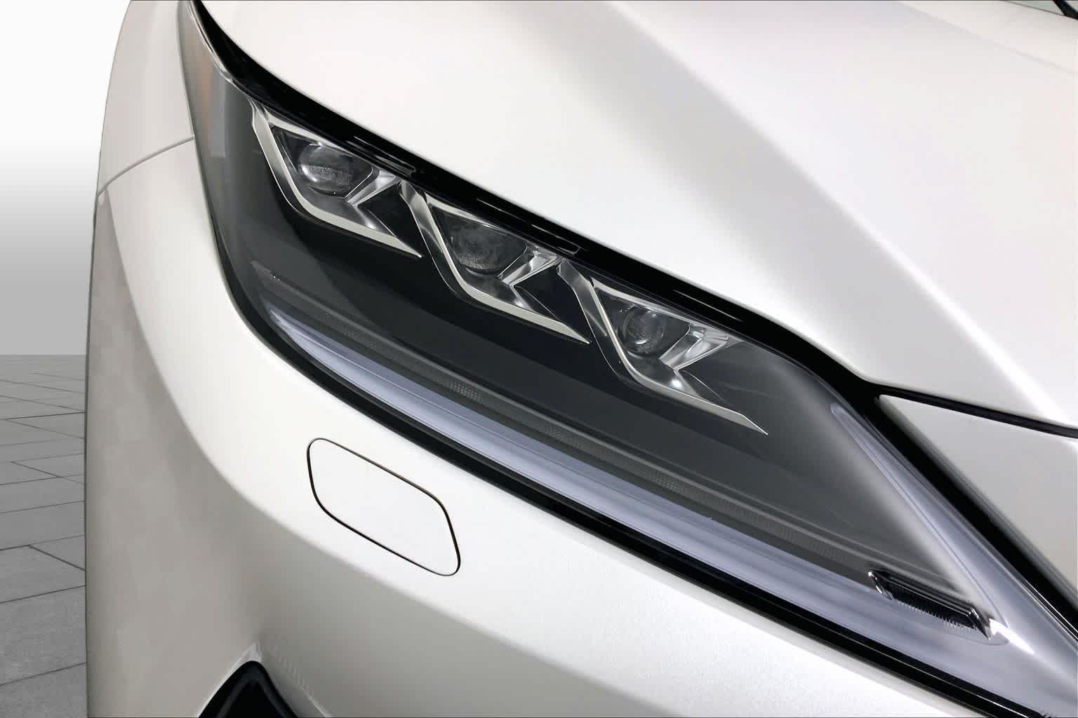 Certified Used 2021 Eminent White Pearl Lexus  image 28