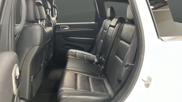 Used 2019 Bright White Clearcoat Jeep Limited image 23