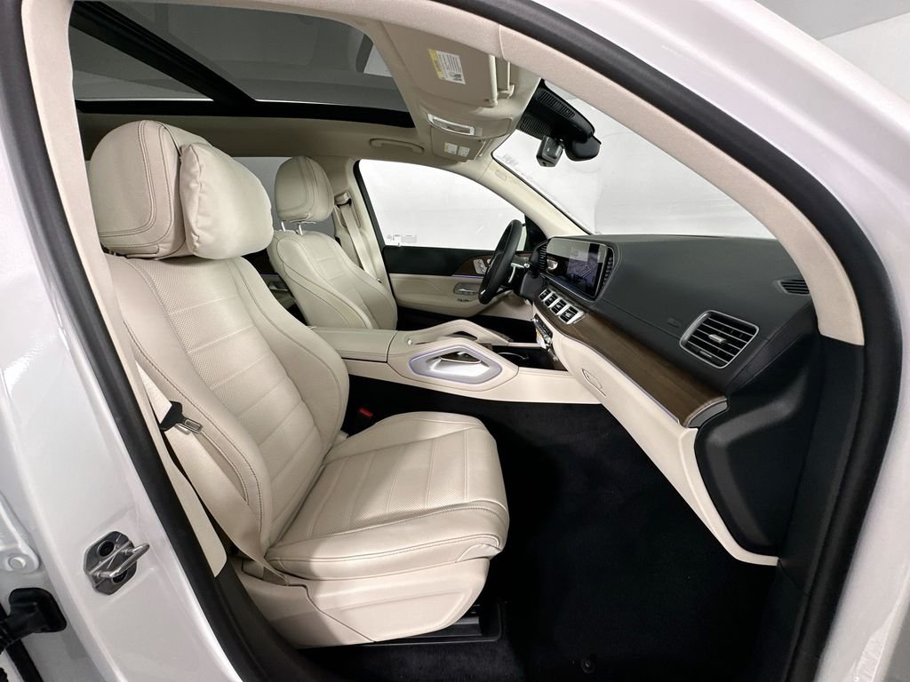 New 2026 Polar White Mercedes-Benz GLS 450 image 31