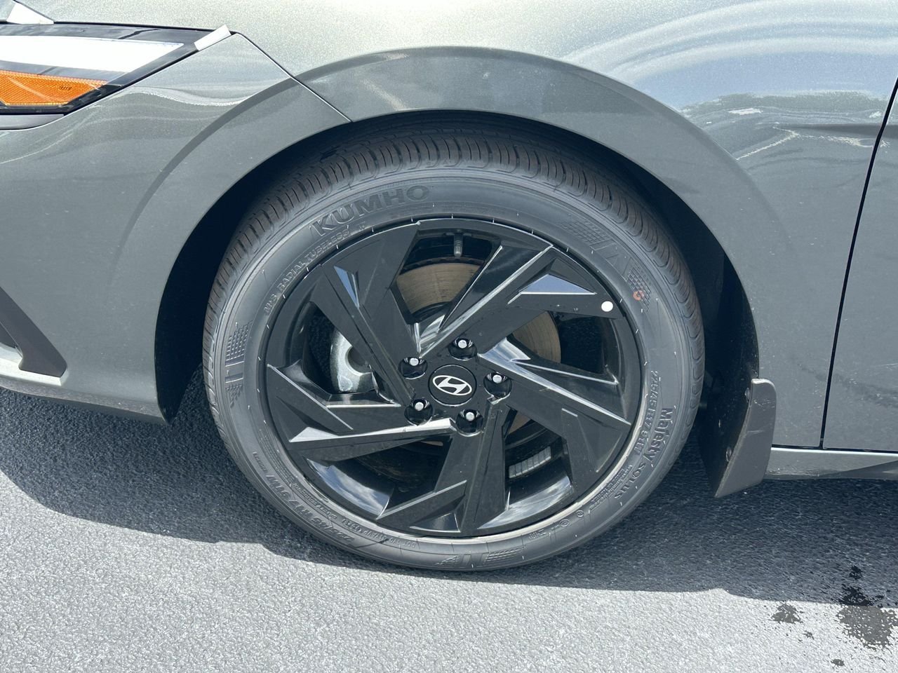 New 2026 Amazon Gray Hyundai SEL Sport image 11