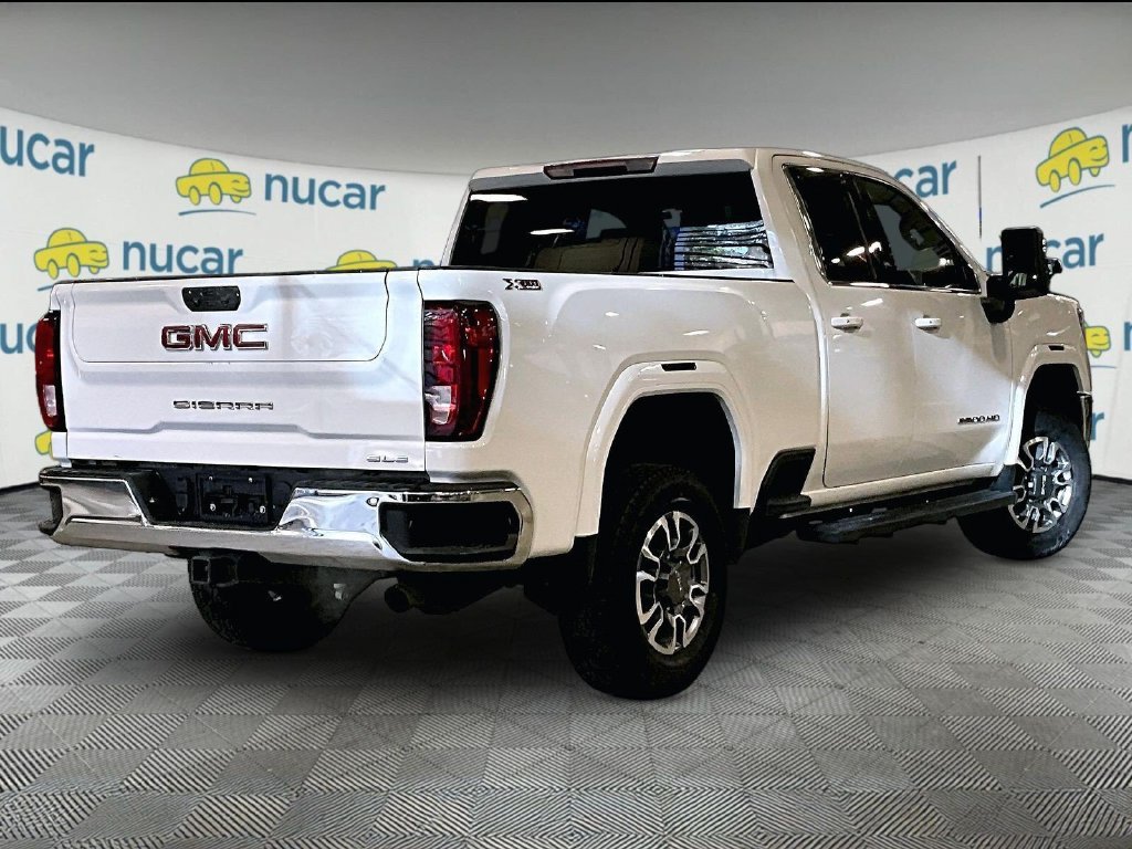 Used 2022 White GMC SLE image 6