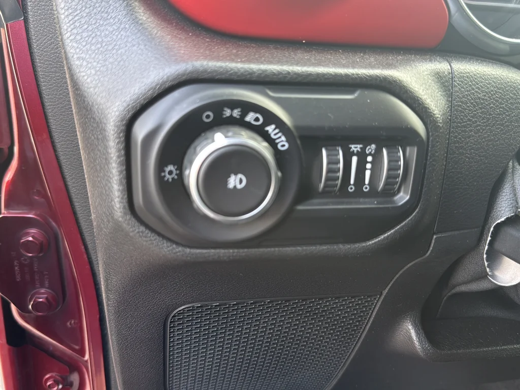 Used 2021 Red Jeep Unlimited Rubicon image 22