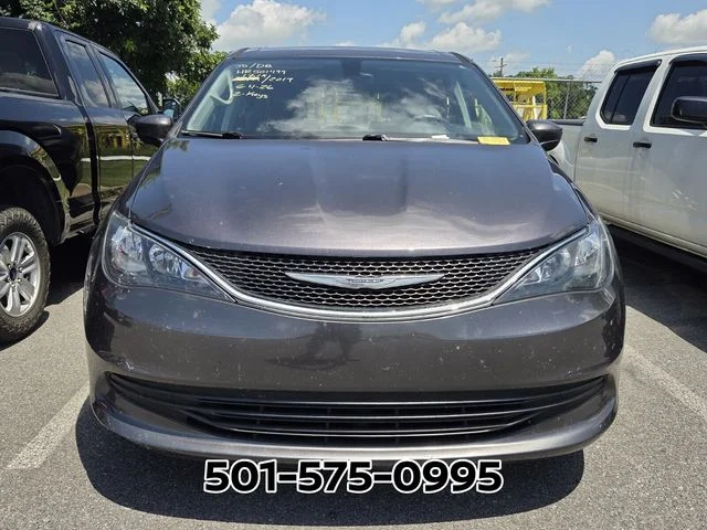Used 2017 Gray Chrysler Touring image 9