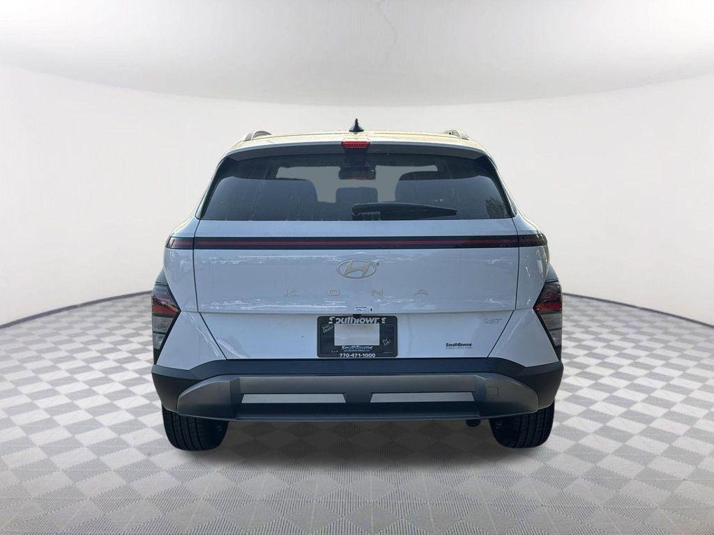 New 2026 White Hyundai SEL Premium FWD image 4