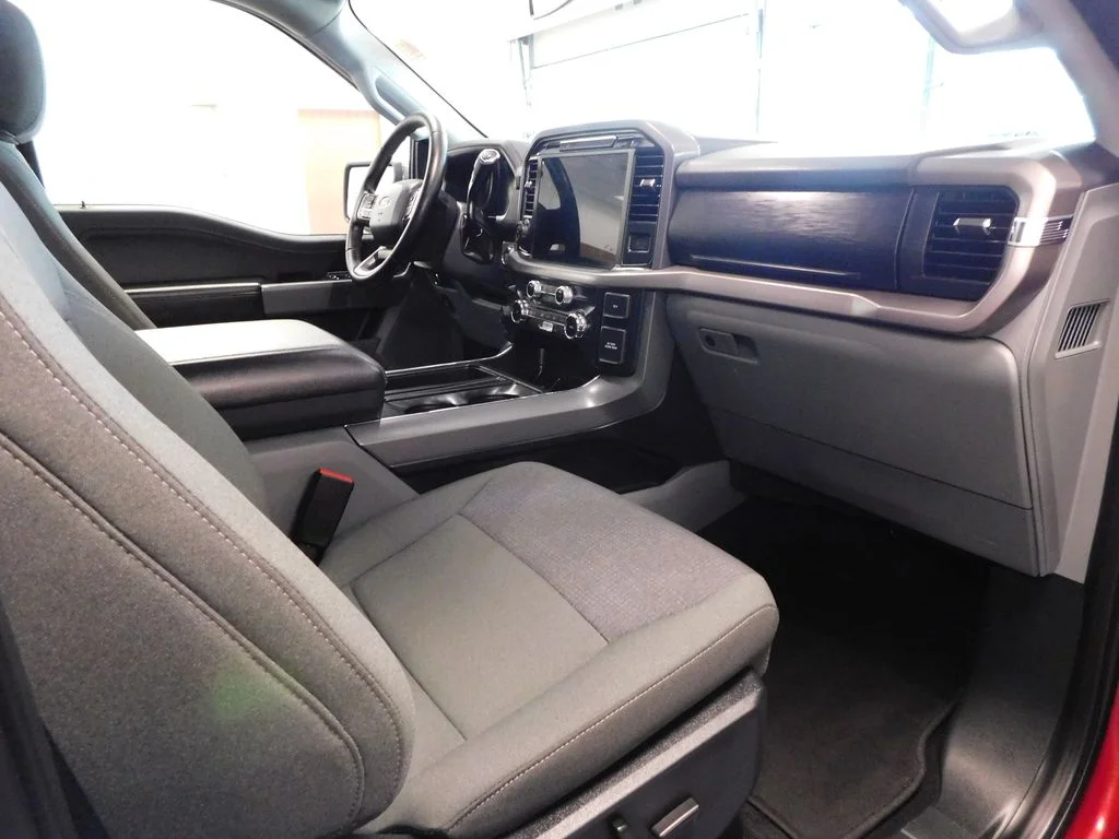 Certified Used 2025 Rapid Red Metallic Tinted Clearcoat Ford XLT image 58
