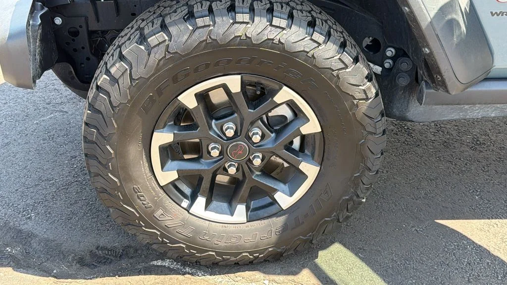 Used 2026 Anvil Clearcoat Jeep Rubicon image 9