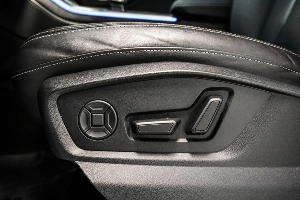 Used 2022 White Audi 55 Premium image 7