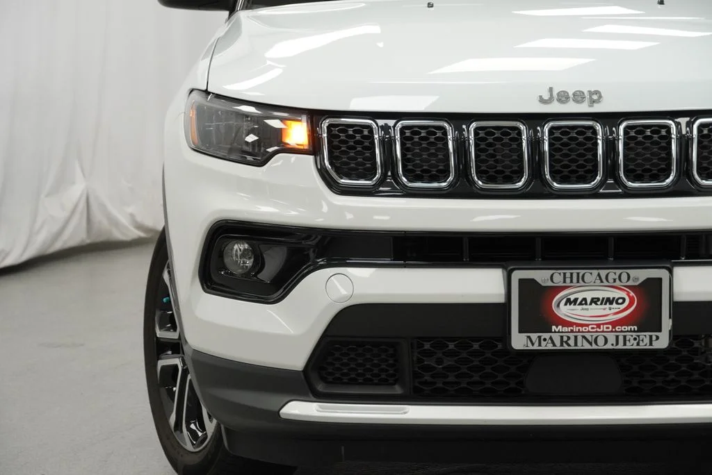 Used 2024 White Jeep Limited image 15